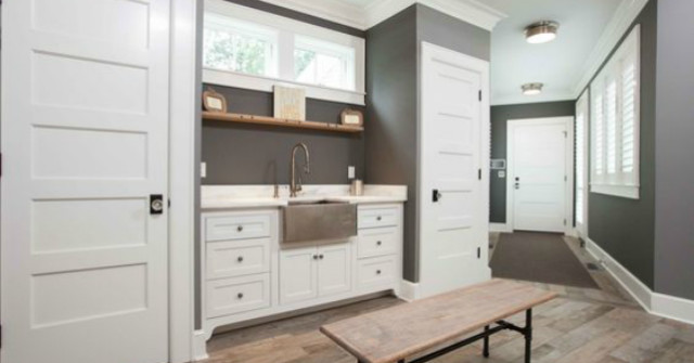 Organize your mudroom for extra storage this winter