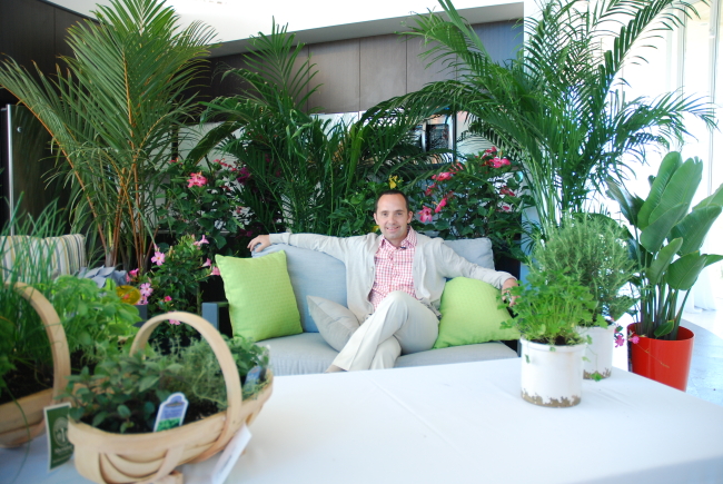 Frankie Flowers Talks Balcony Gardening at Lago Image