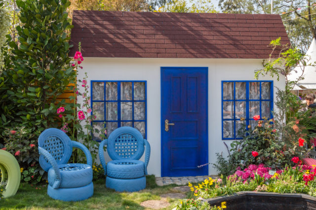 Make your front porch more welcoming with DIY furniture