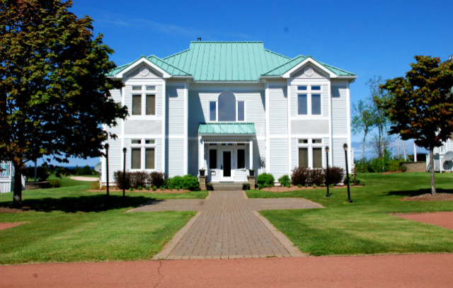 Rental rooms at Fox Harb'r