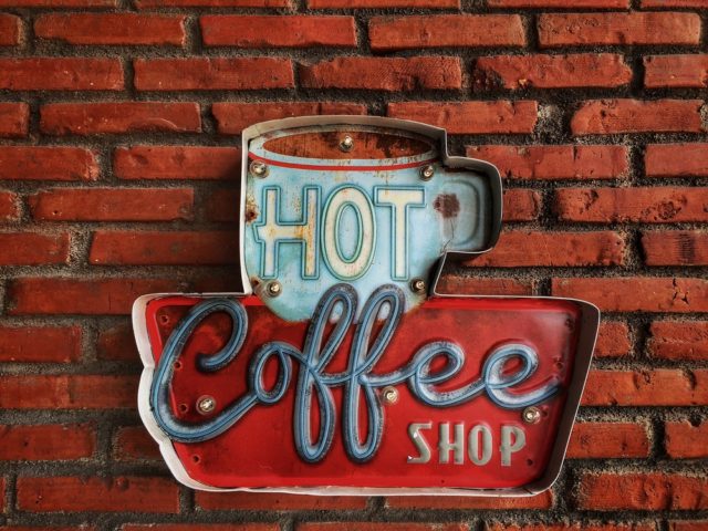 Cottage inspired home decor idea: Hang vintage signage! 