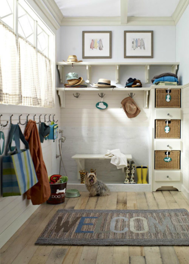 Mudroom organization