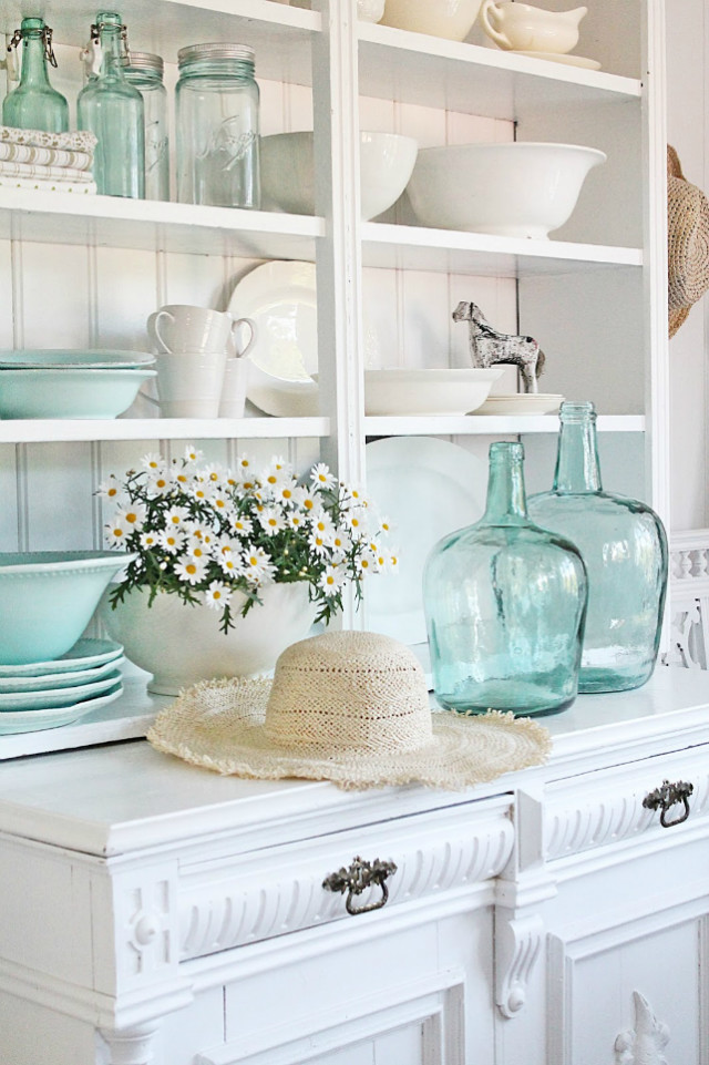 Decor tips to bring summer into your home